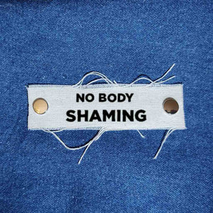 Sticker NO BODY SHAMING. Talking Sleeves®