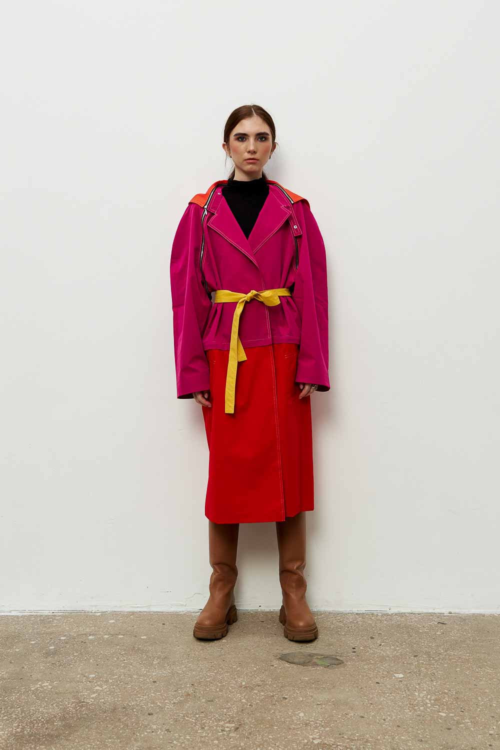 Trench Constructor 2022 fuchsia, classic red with yellow belt