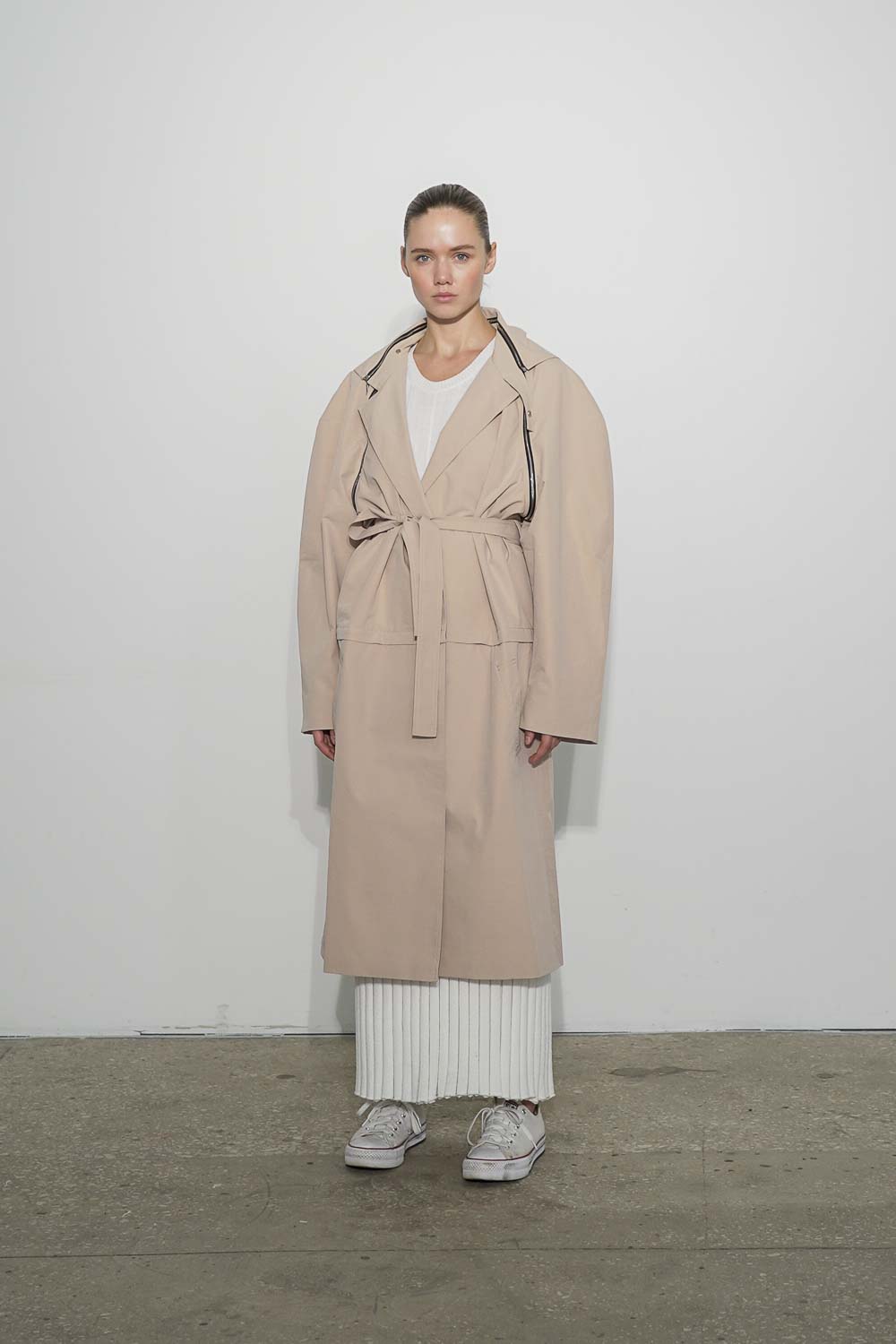 Trench Constructor 2022, beige monochrome with belt